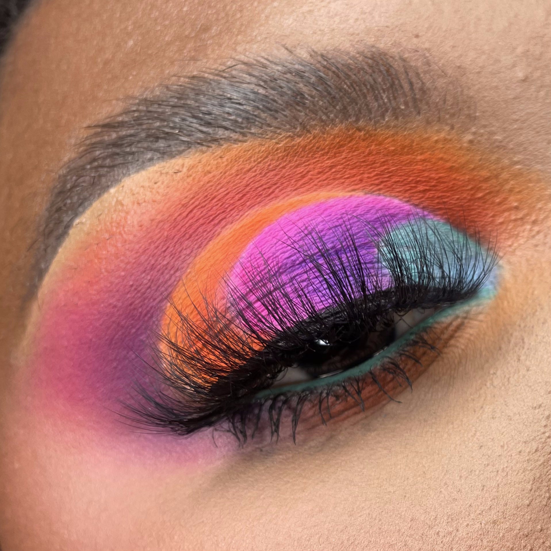 Revolution Forever Flawless Birds Of Paradise Eyeshadow Palette
