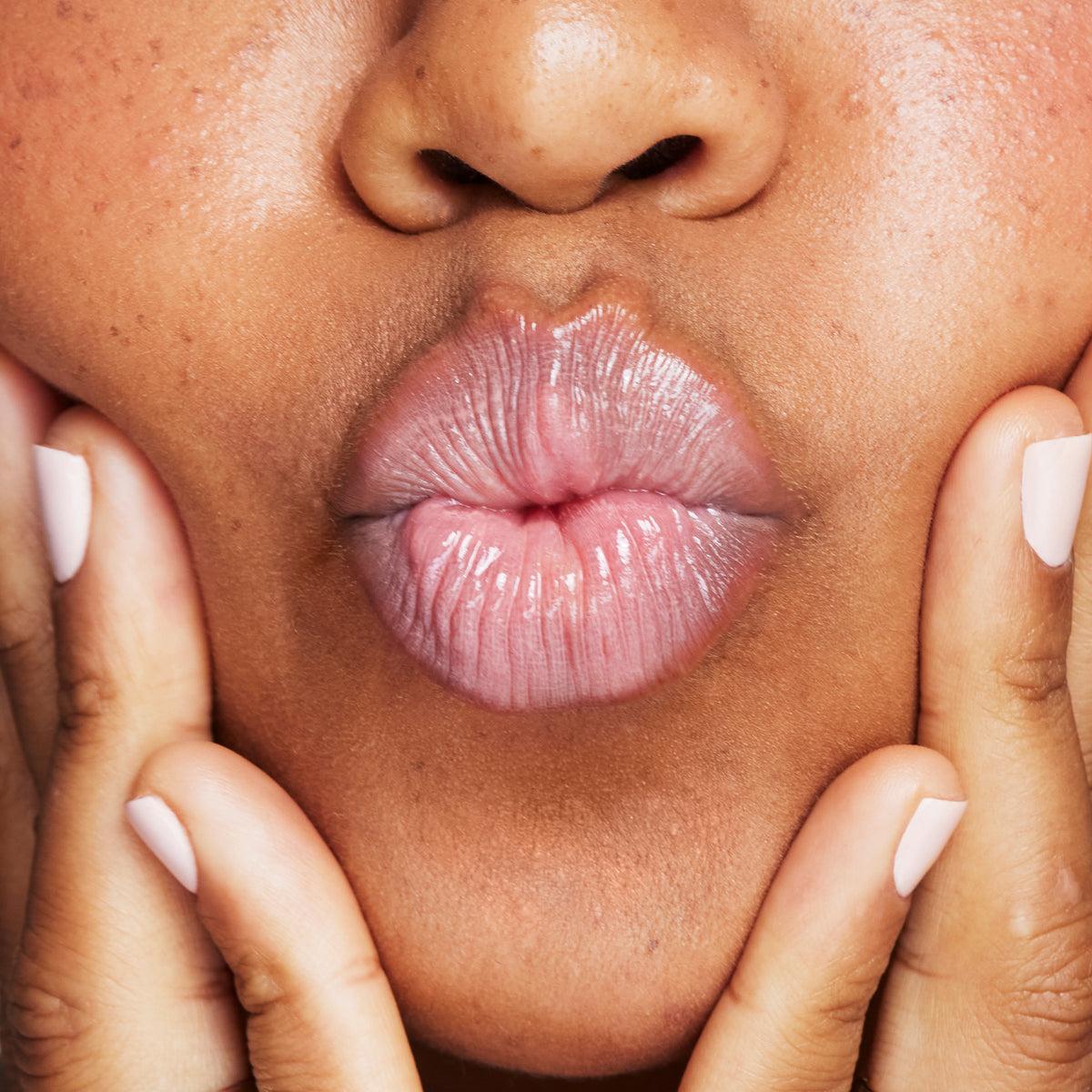 beautybound-co-za Pout Bomb Plumping Gloss Doll Nude