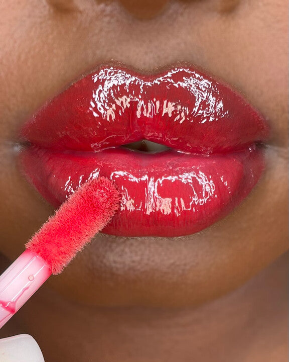 Revolution Pout Bomb Plumping Gloss Juicy Red