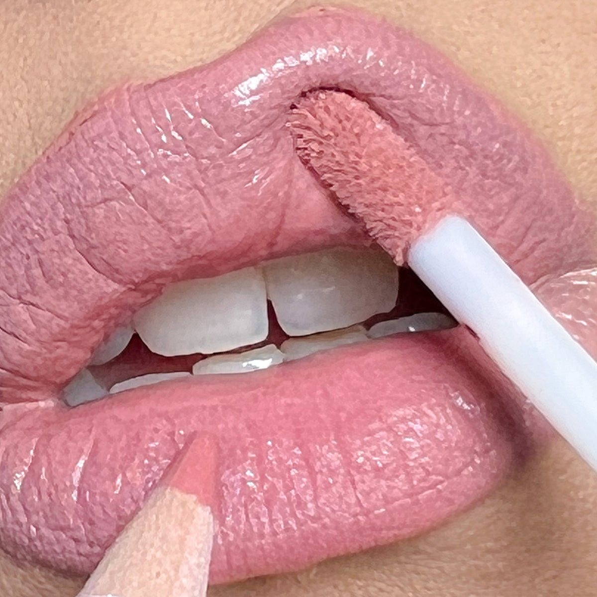 Revolution Lip Contour Kit Brunch